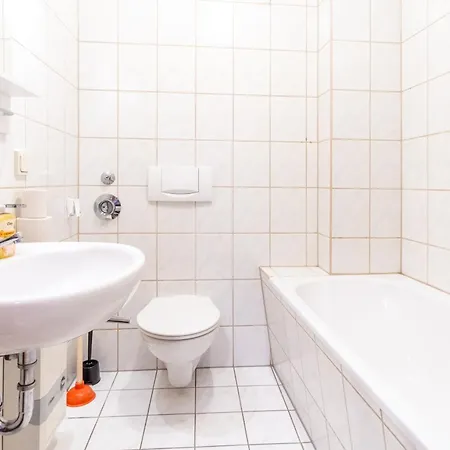 Perfekt Fuer Gruppen Mit Waschmaschine, Einzelbetten, Kueche *