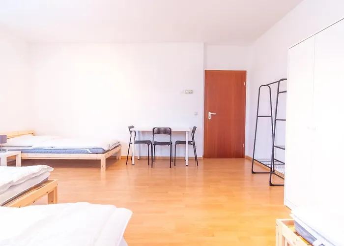 Perfekt Fuer Gruppen Mit Waschmaschine, Einzelbetten, Kueche Hostel