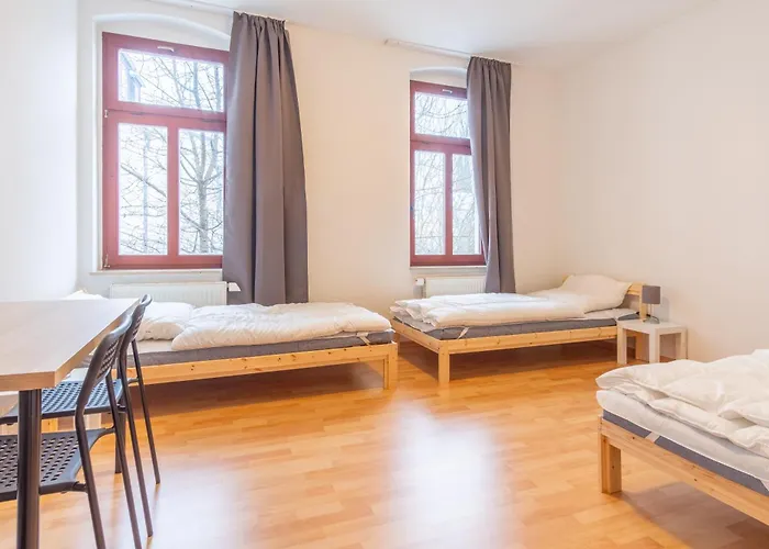 Perfekt Fuer Gruppen Mit Waschmaschine, Einzelbetten, Kueche Hostel