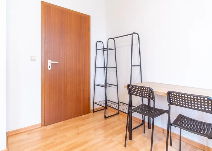 Perfekt Fuer Gruppen Mit Waschmaschine, Einzelbetten, Kueche Chemnitz